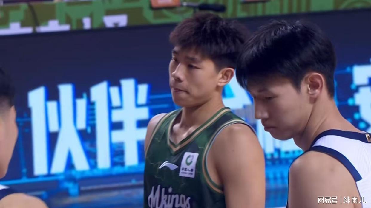 爱游戏-朱芳雨赌对了！广东队狂练“新内线”，杜锋为他拒绝交易王浩然？