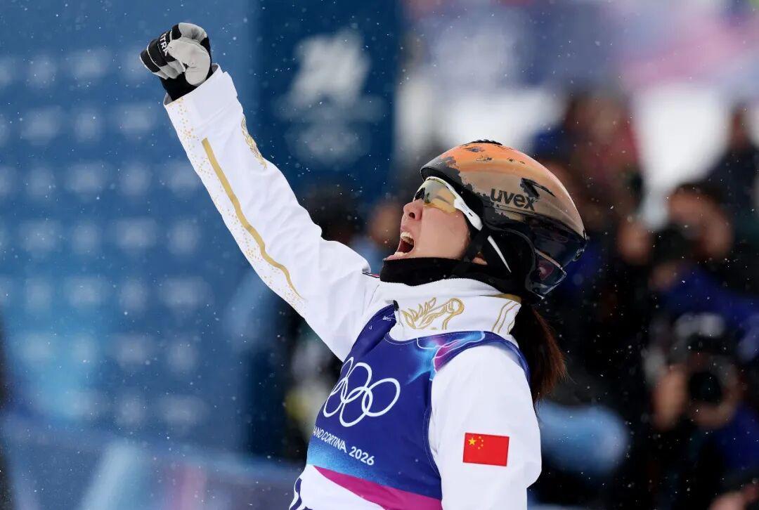 中国队夺得自由式滑雪空中技巧混合团体铜牌!本届冬奥会空中技巧2金3铜收官
