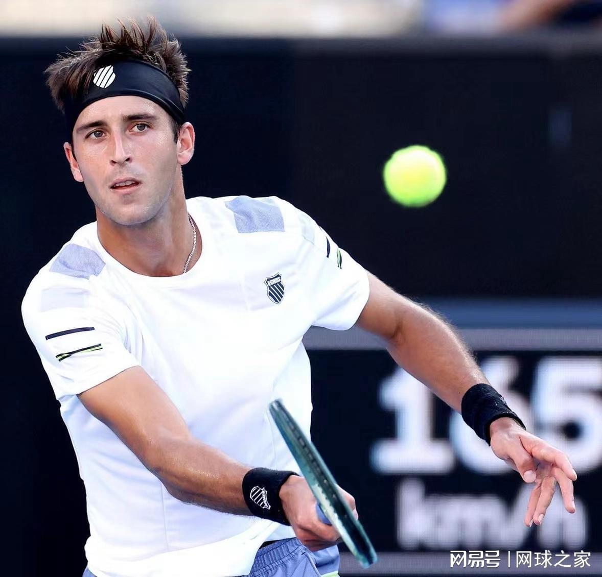 爱游戏体育登录-何惧一日双赛，埃切维里四进巡回赛决赛终夺冠